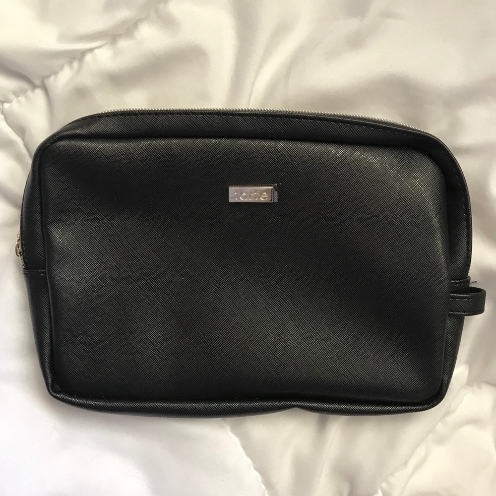 NWOT Tarte Cosmetic Bag